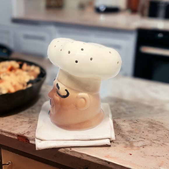 French Chef Head Sugar / Parmesan Shaker - Ceramic - Hand Painted - Picture 3 of 6